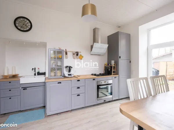 Appartement 5 pièces 167 m²