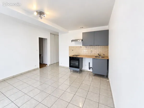 T2 de 32 m² en plein centre de Saint-Martin-en-Haut