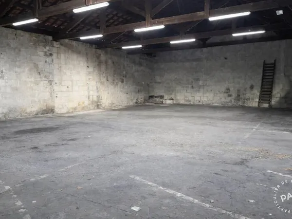 Local d'activité 555 m²