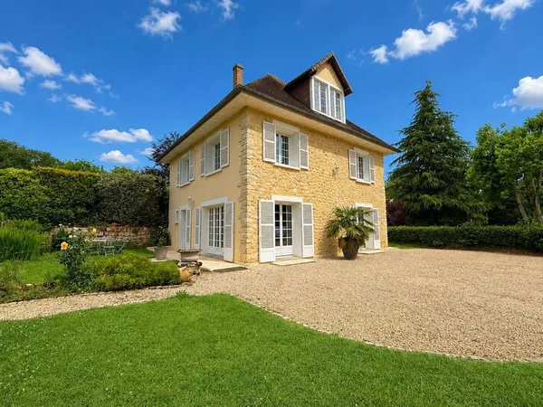 Maison 5 pièces 180 m²