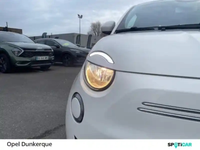 Fiat 500 e 95ch action — photo 12