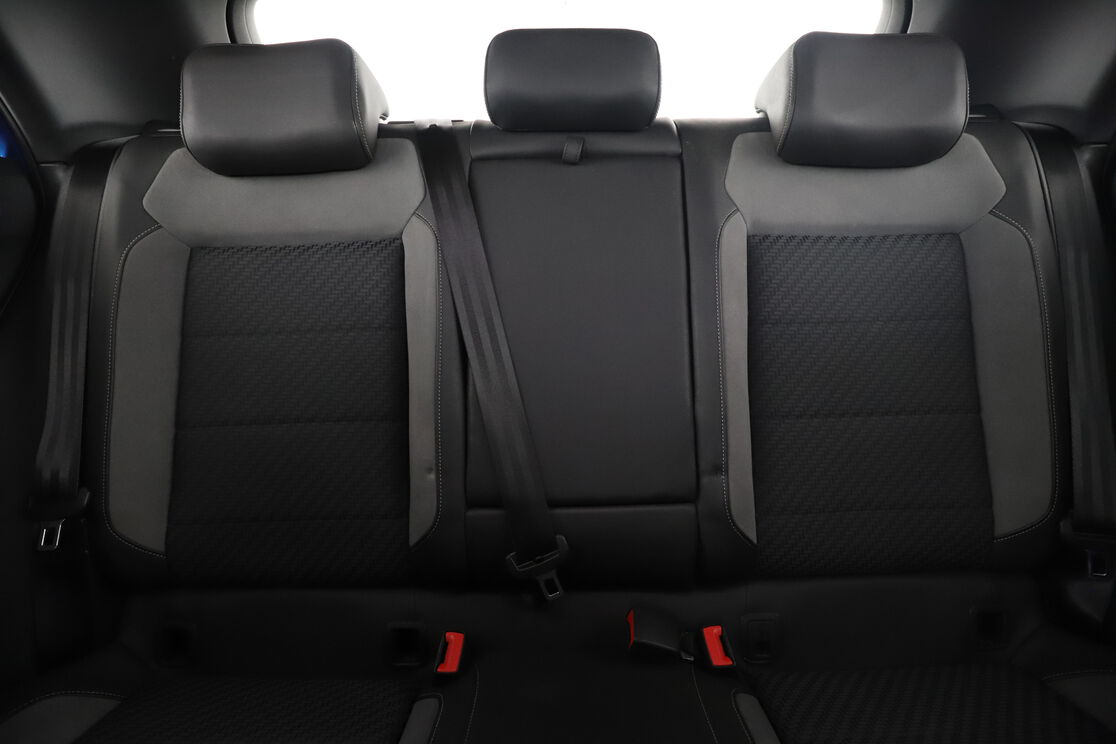 Volkswagen T-Roc 1.5 TSI EVO R-Line DSG7 — photo 14