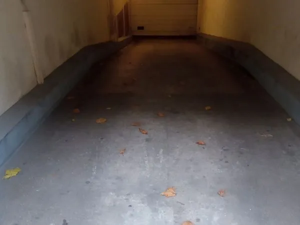 Emplacement parking 2 roues