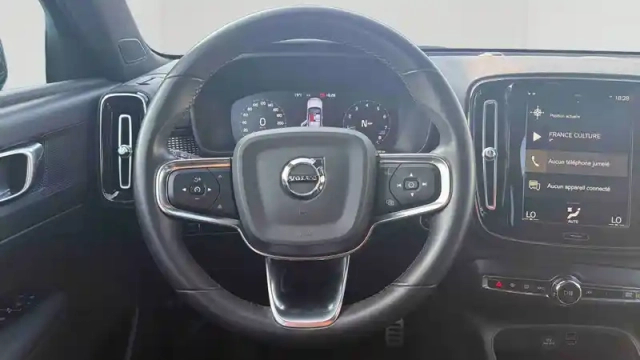 Volvo Xc40 t2 129 ch — photo 11