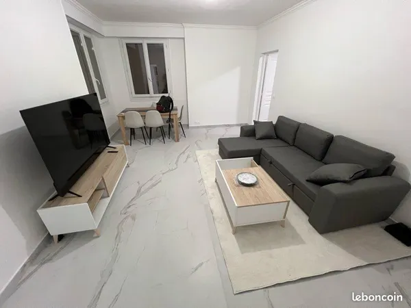 Colocation filles: 1 chambre disponible