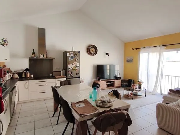 Appartement au centre de Sarras