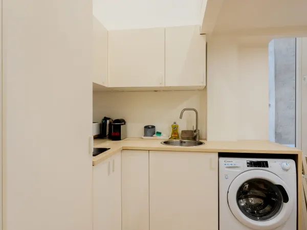 Studio avec mezzanine climatisé — Quartier Lépante, à 3 min du tram Jean Médecin