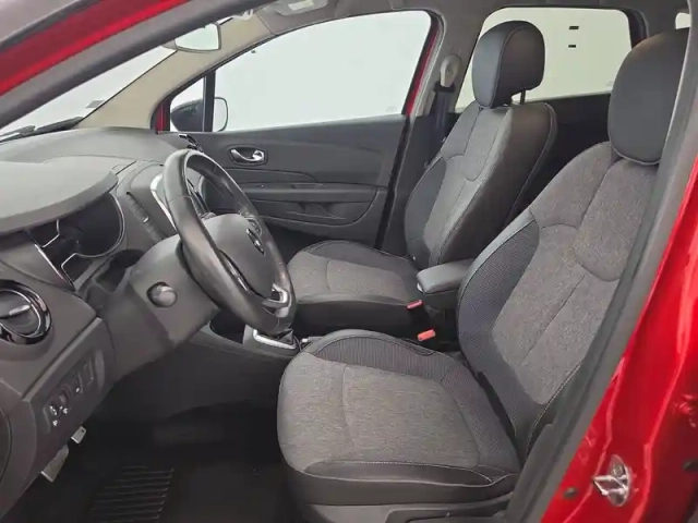 Renault Captur tce 150 fap edc — photo 249