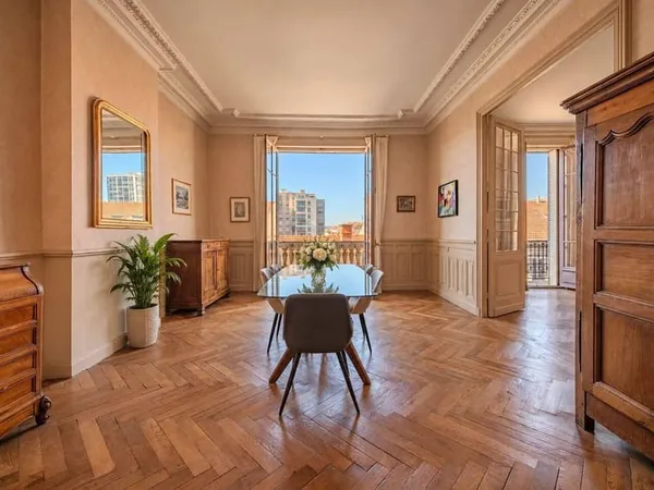 Appartement 5 pièces 235 m²