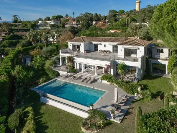 Maison 7 pièces 350 m²