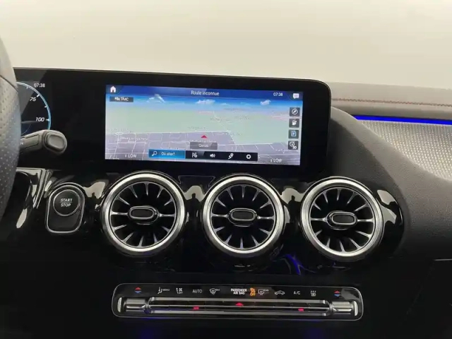 Mercedes Eqa 250 — photo 21