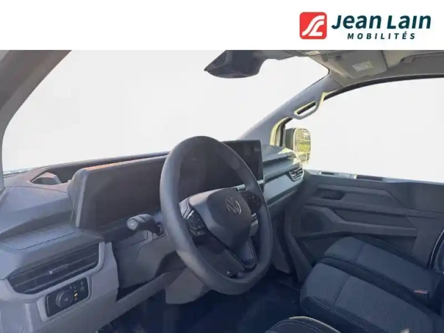 Volkswagen Transporter van l1h1 2.0 tdi 150 bva8 — photo 11