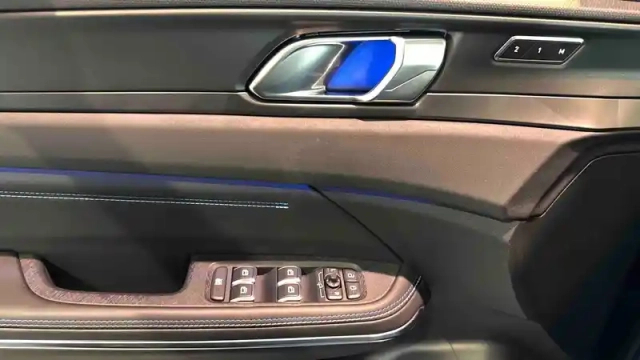 Lynk&Amp;Co 01 1.5 phev 261 ch dcth7 — photo 32
