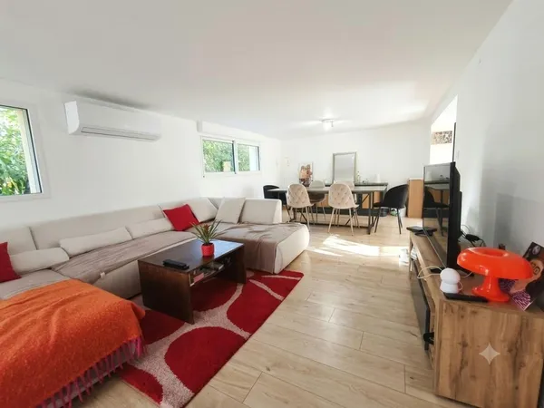 Maison individuelle+garage 40m2+panneaux solaires