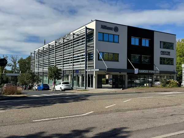 Local professionnel 326 m²