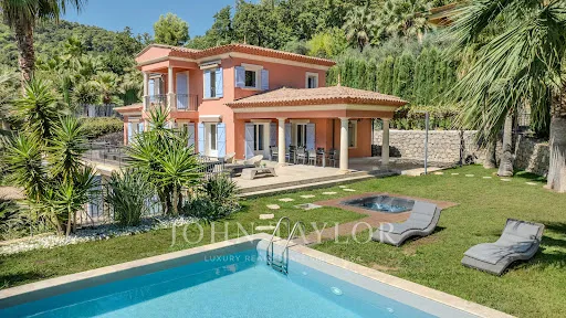 Villa 9 pièces 421 m²