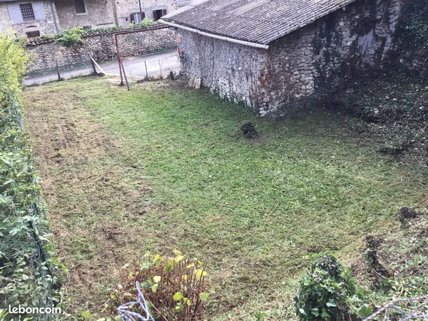 Vente garage et terrain constructible