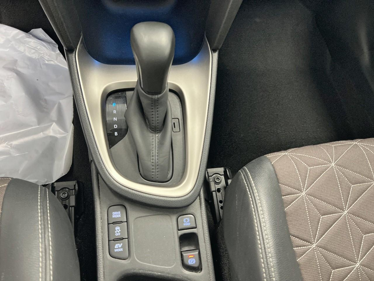 Toyota Yaris cross hybride 116h 2wd design — photo 23