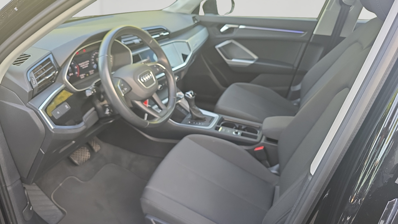 Audi Q3 35 TDI 150 ch S tronic 7 — photo 9