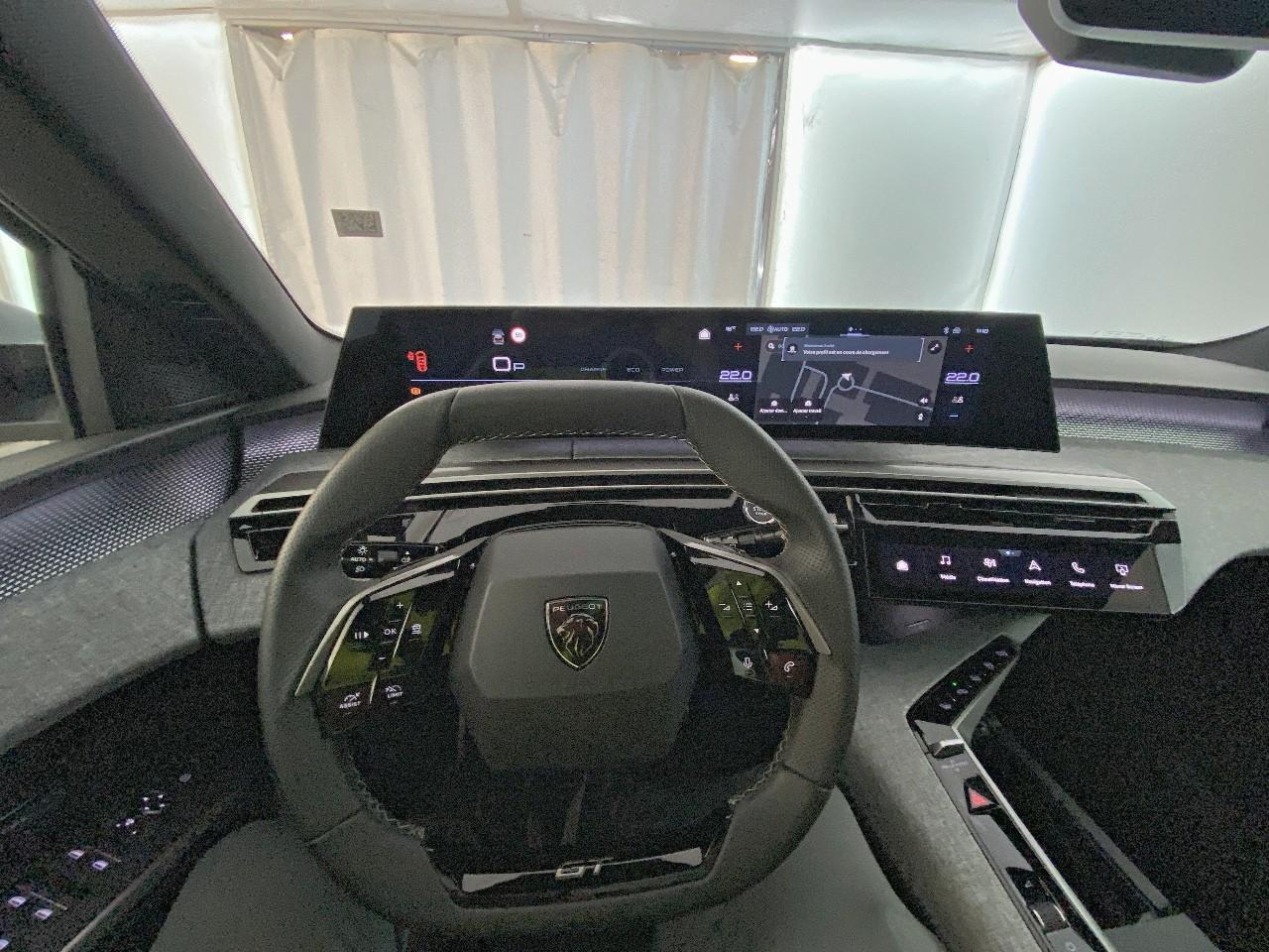 Peugeot 3008 hybrid 145 e-dcs6 gt — photo 12