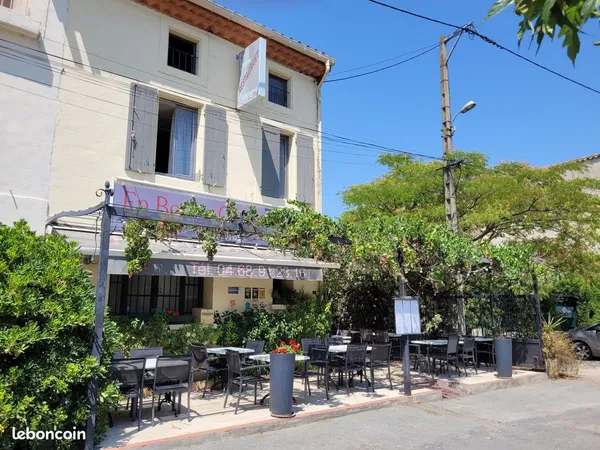 Local 300 m² Homps