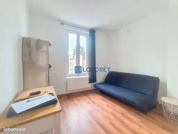Studio 1 pièce 14 m²