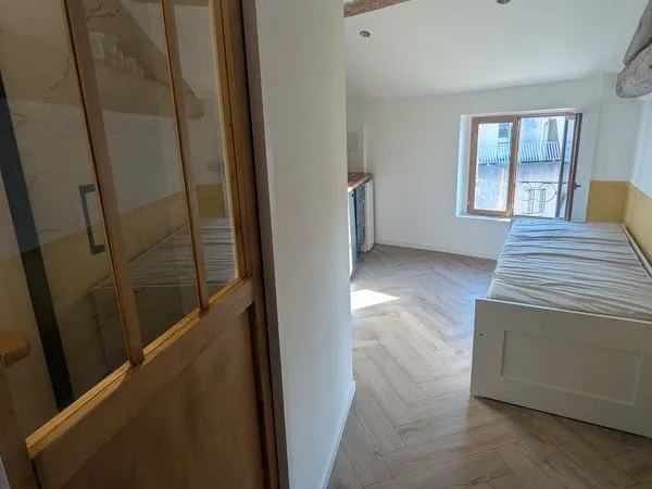 Studio climatisé de 15m², rénové à neuf