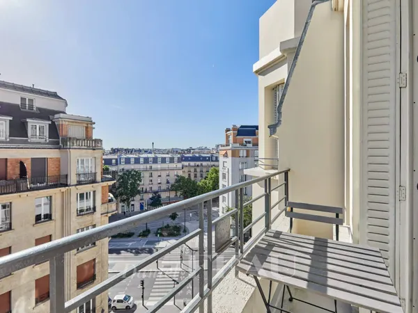 Paris XVIIe - Dardanelles - 3 chambres - balcons.