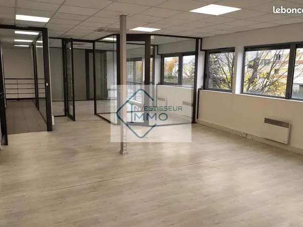 Bureaux 142 m²