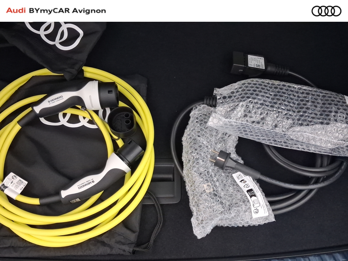 Audi Q3 Sportback e-hybrid 272 ch S tronic 6 — photo 35