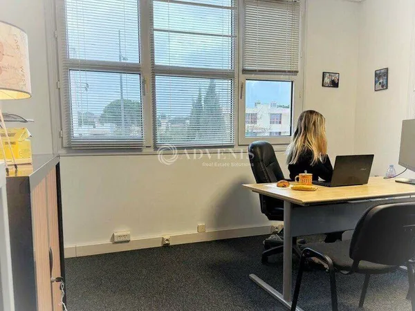Bureau 14 m²