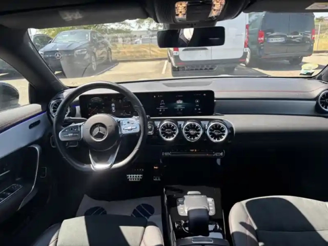 Mercedes Cla 180 d coupé amg line — photo 11