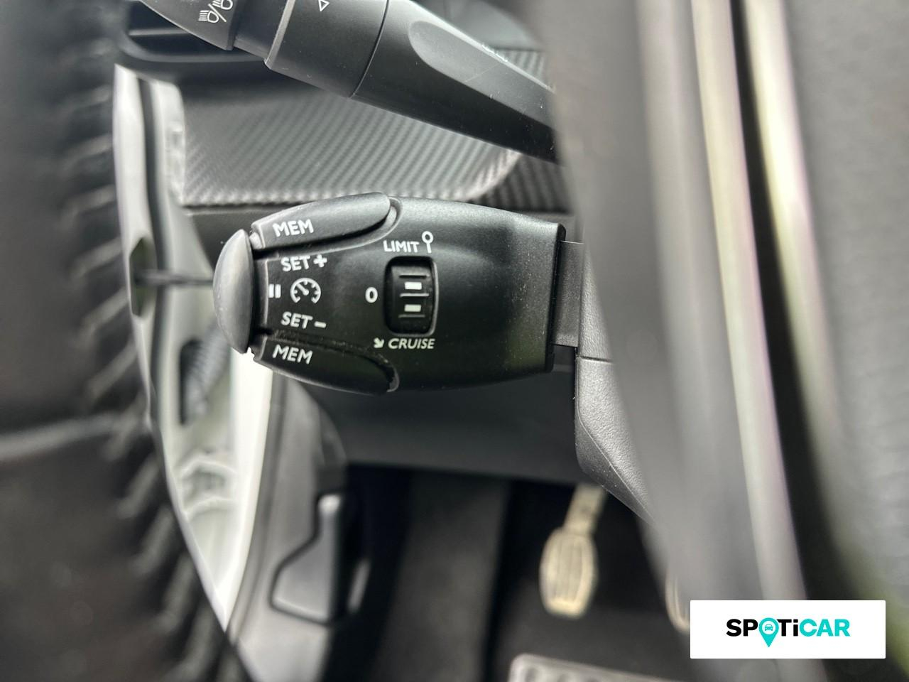 Peugeot 208 1.2 puretech 100ch s&s style — photo 18