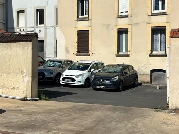 Parking - stationnement extérieur