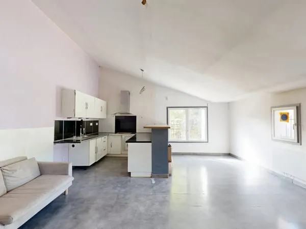 Appartement T2 type LOFT Intra-muros