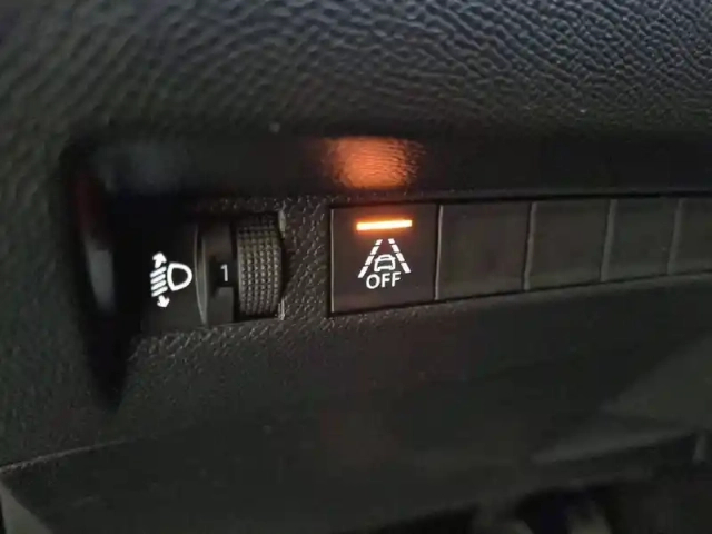 Peugeot 2008 puretech 130 s&amp;s bvm6 — photo 29