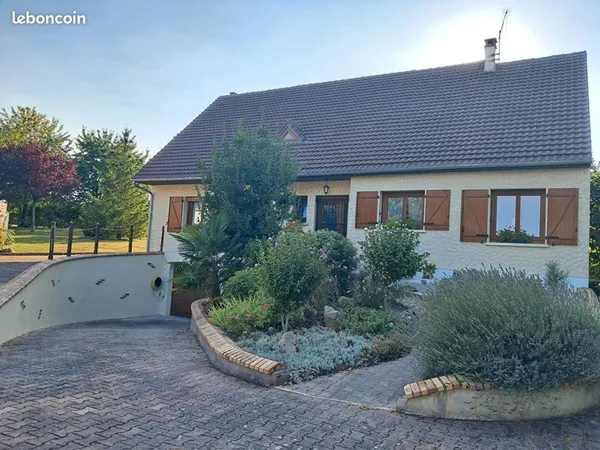 Pavillon à vendre à sept sorts (77)