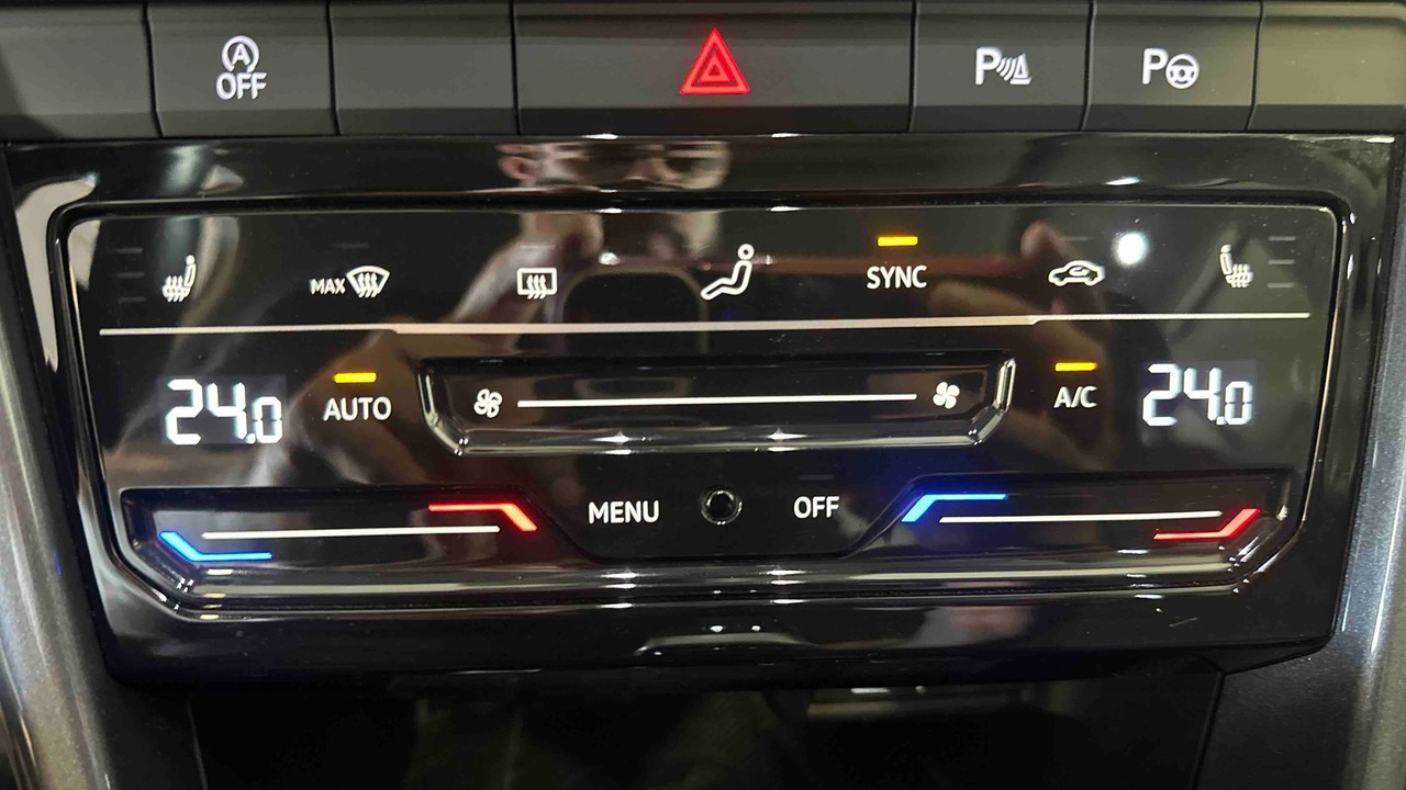 Volkswagen T-Roc 1.5 TSI EVO 150 Start/Stop DSG7 — photo 17