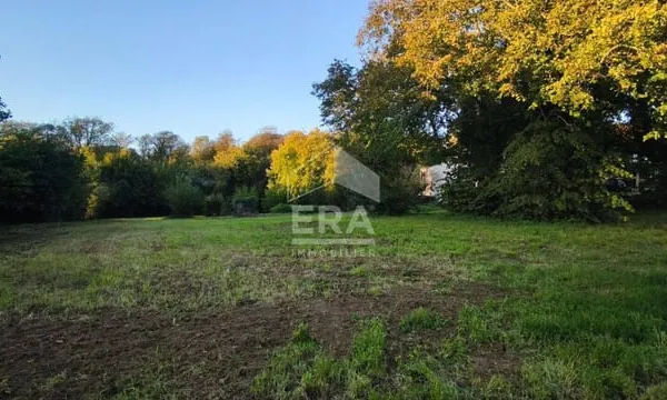 Terrain constructible 868 m²