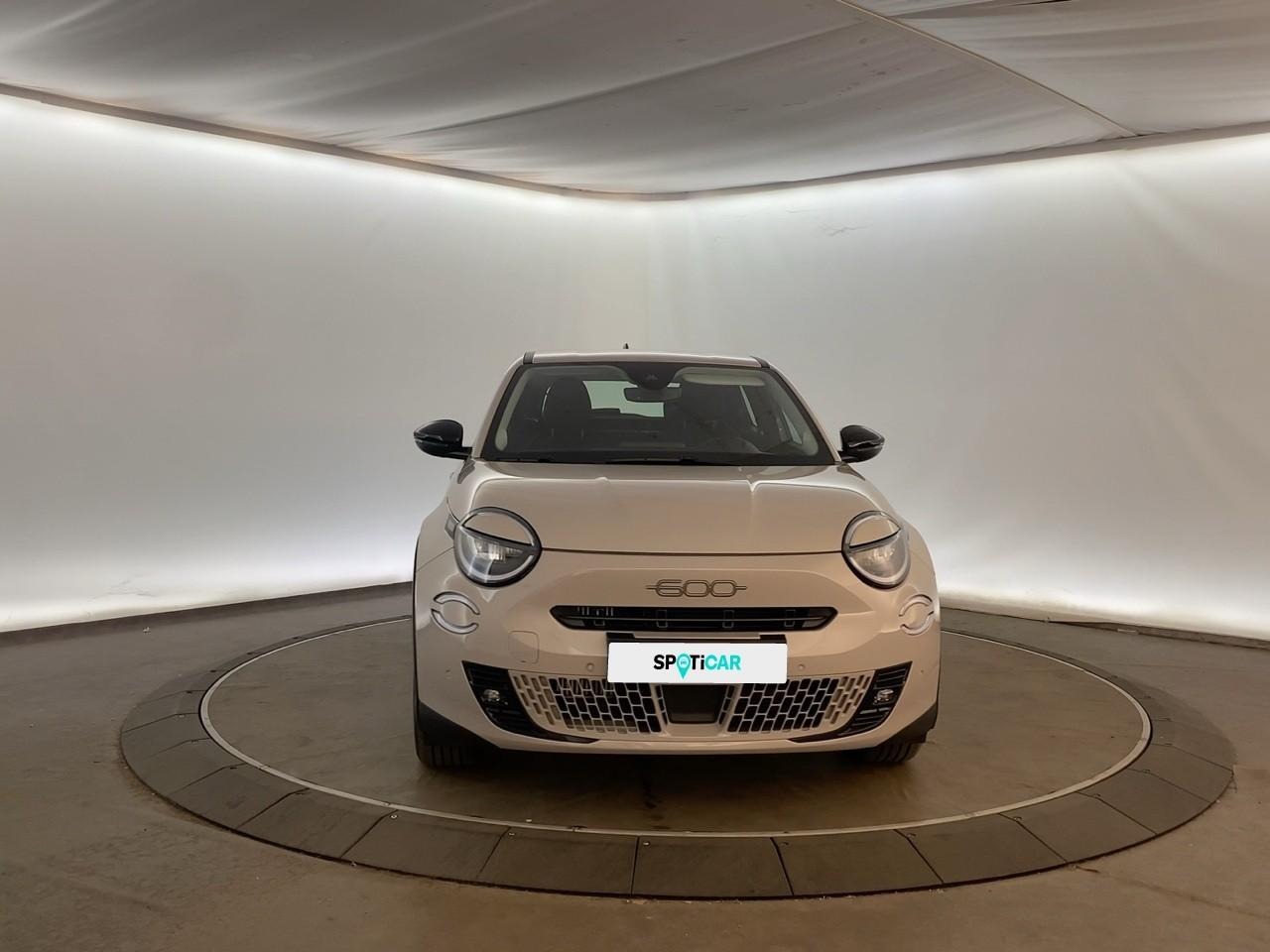 Fiat 600 t-gen 3 1.2 hybrid 145ch edct6 pop — photo 2
