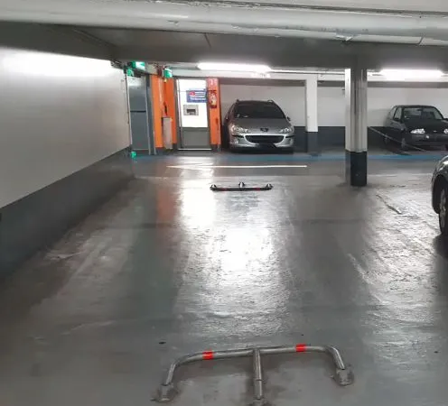 Loue parking - 19m² - Paris 15ème (parc André Citroën)