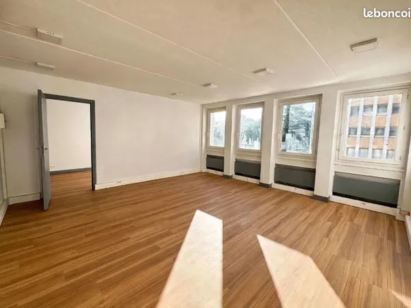 Bureaux 98 m²