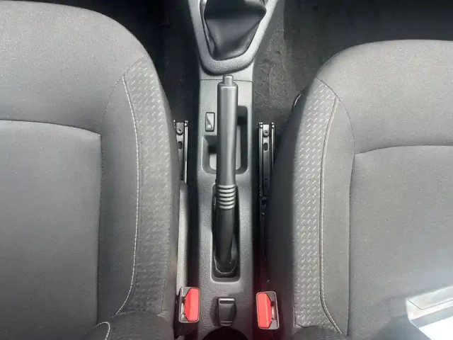 Dacia Sandero sce 75 — photo 32