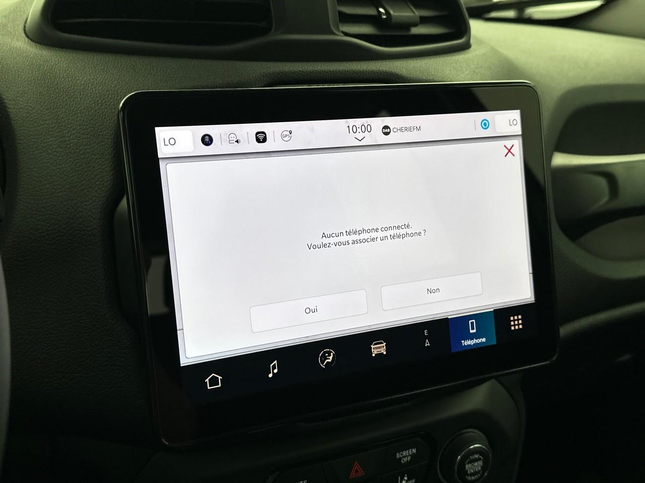 Jeep Renegade 1.5 turbo t4 130 ch bvr7 e-hybrid altitude — photo 26