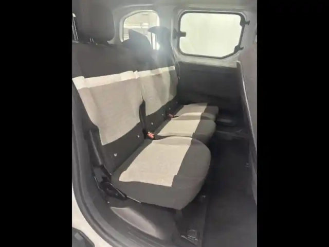 Citroën Berlingo taille m - 1.5 bluehdi 100ch s&amp;s plus 5 places — photo 9