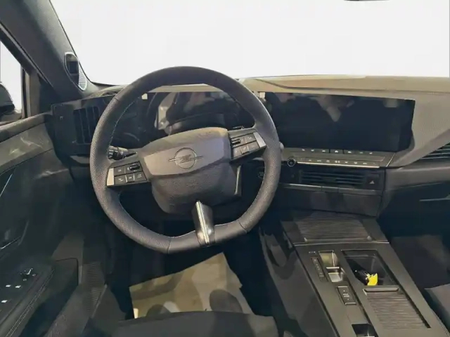 Opel Astra 1.2 turbo hybride 145 ch automatique — photo 8