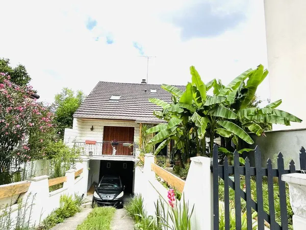 Maison 9 pièces 141 m²