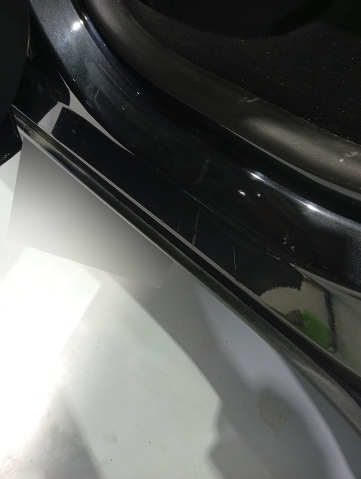 Tesla Model Y — photo 30