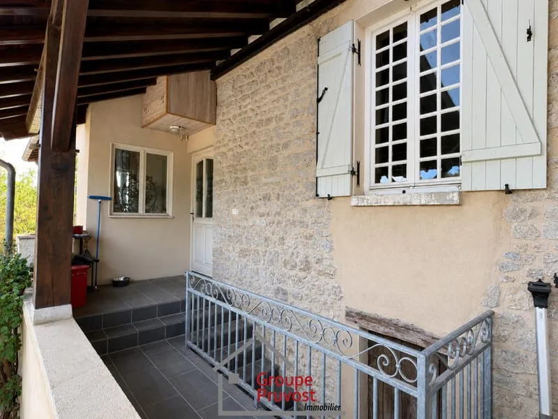 Photo 1
