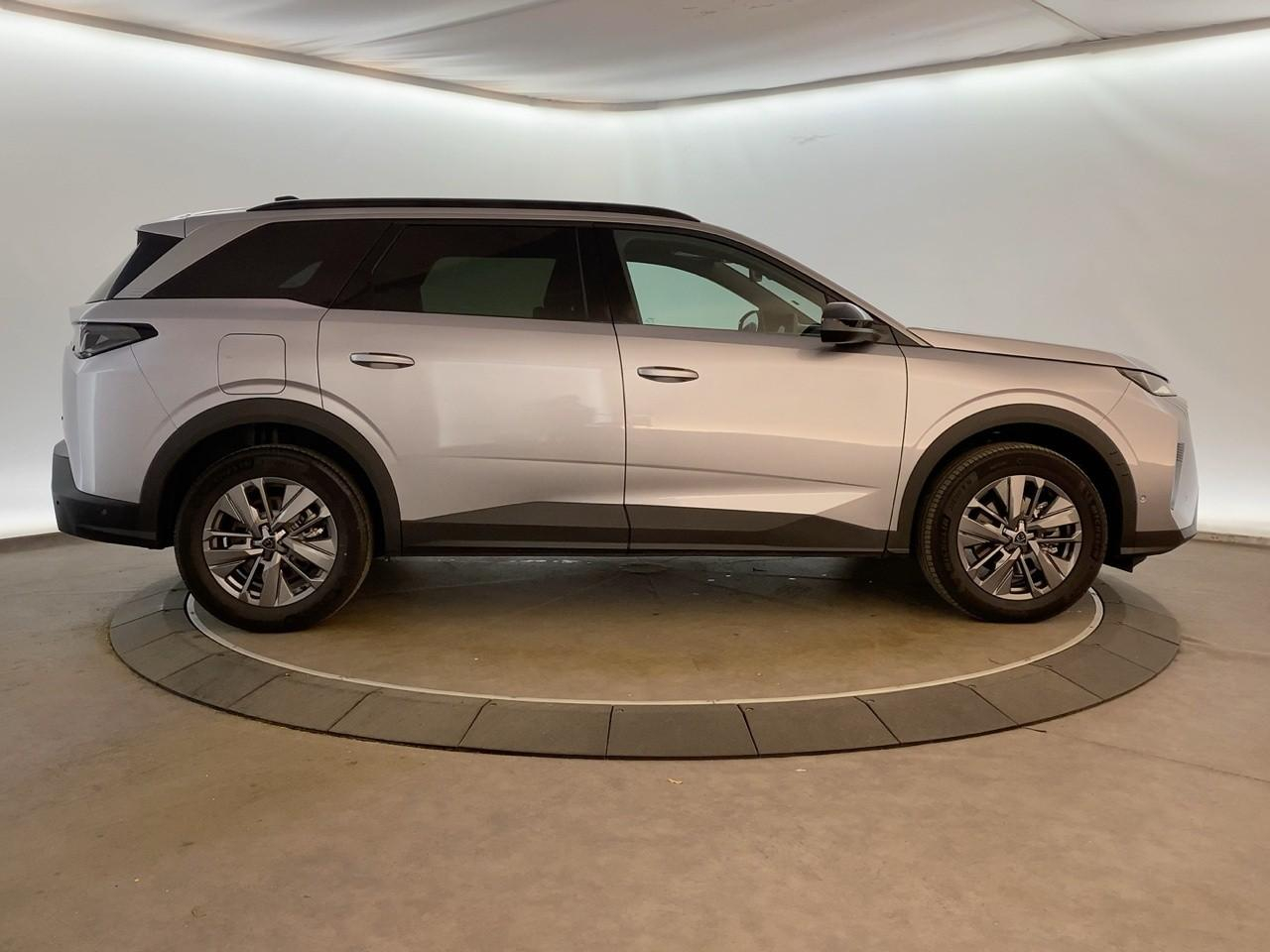 Peugeot 5008 hybrid 145 ch e-dcs6 allure — photo 4
